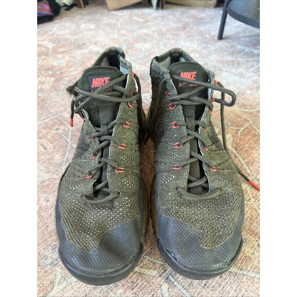2015 Size 10.5 - Nike Flyknit Chukka SneakerBoot Hologram Green